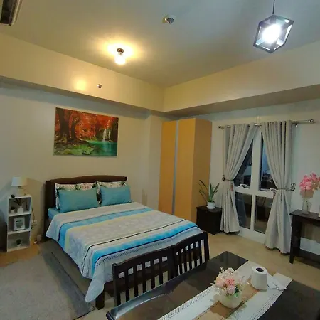 Roomy Condotel Across Naia Terminal 3